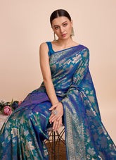 Firozi Colour Saree Looking Crumbly